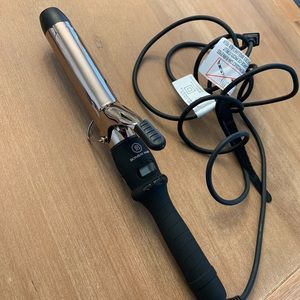 Brand new Bombay 32mm curling iron